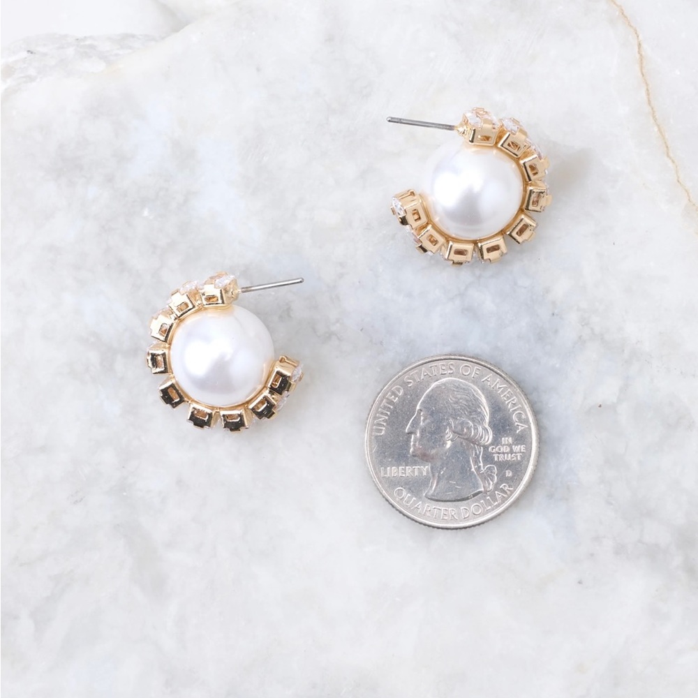 NWT Pearl Gold Earrings